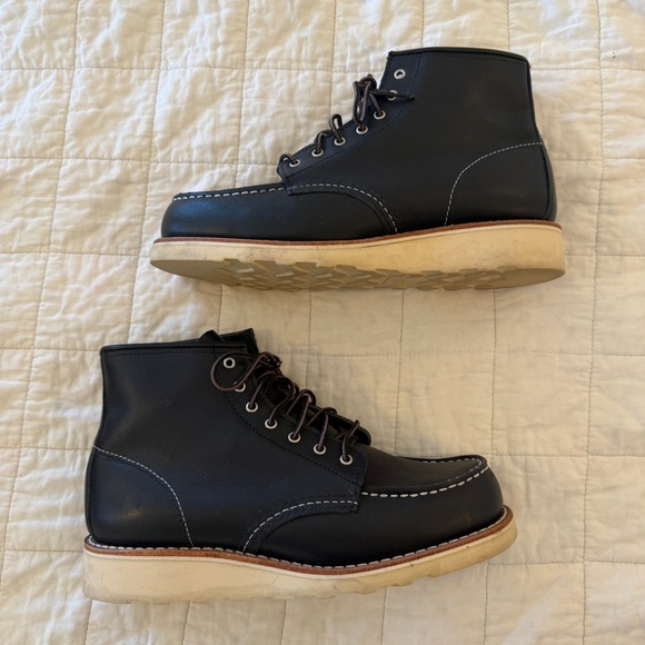 Red Wing Womens 6 Inch Classic Moc Short Boots Black Leather 8.5